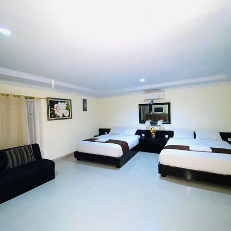 Dedy Beach Inn Кута Екстериор снимка