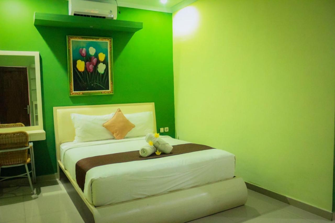 Dedy Beach Inn Кута Екстериор снимка