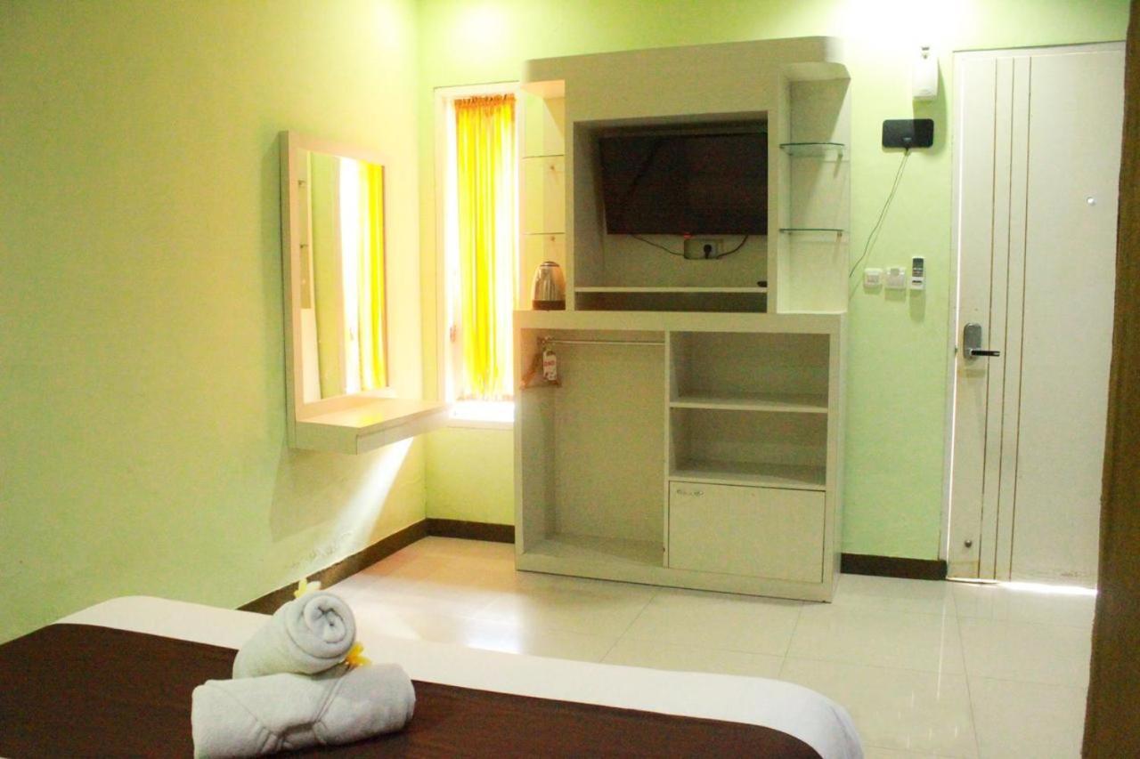 Dedy Beach Inn Кута Екстериор снимка