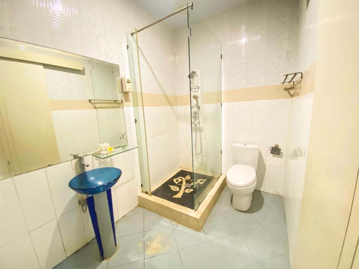 Dedy Beach Inn Кута Екстериор снимка