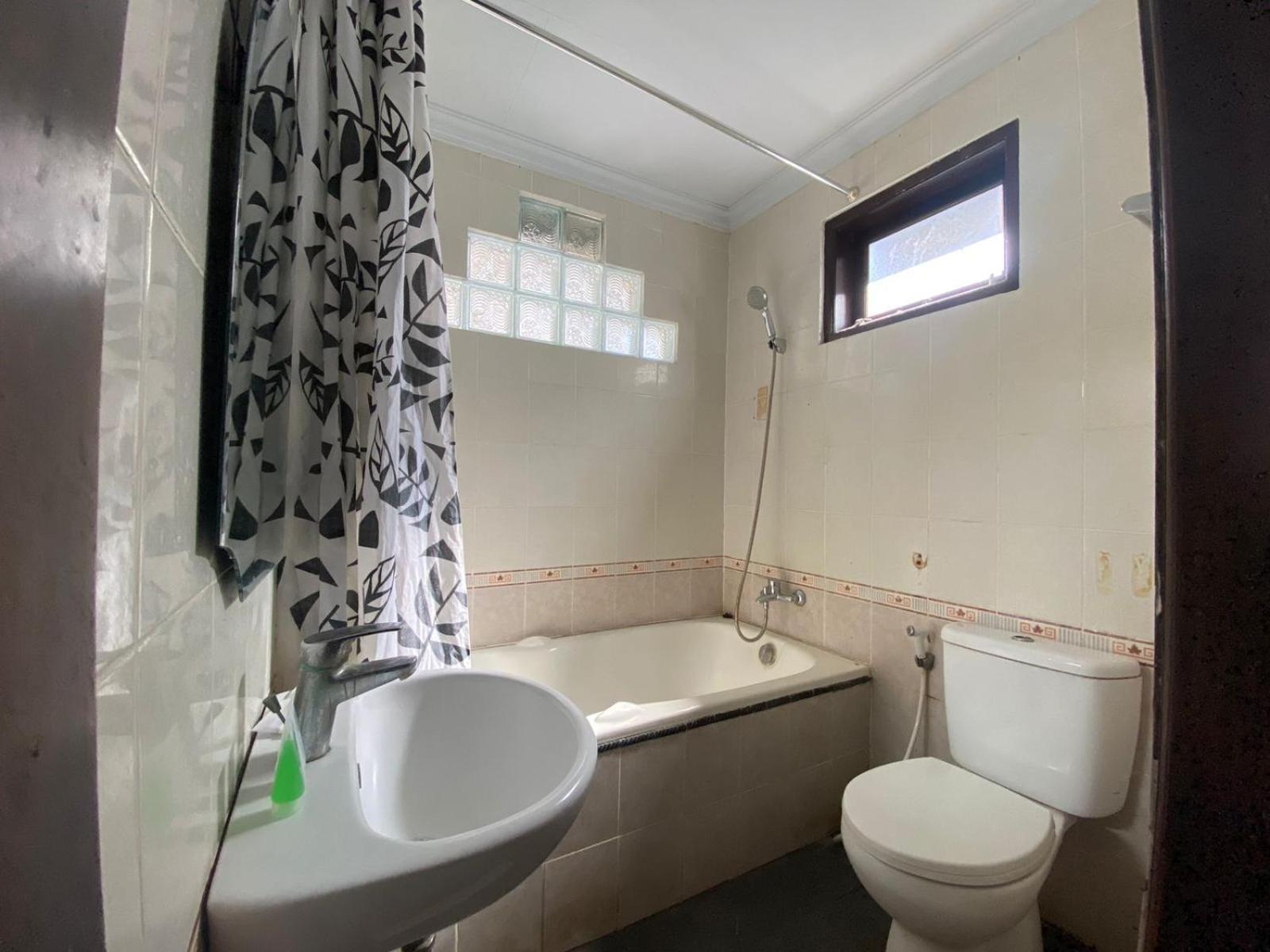 Dedy Beach Inn Кута Екстериор снимка