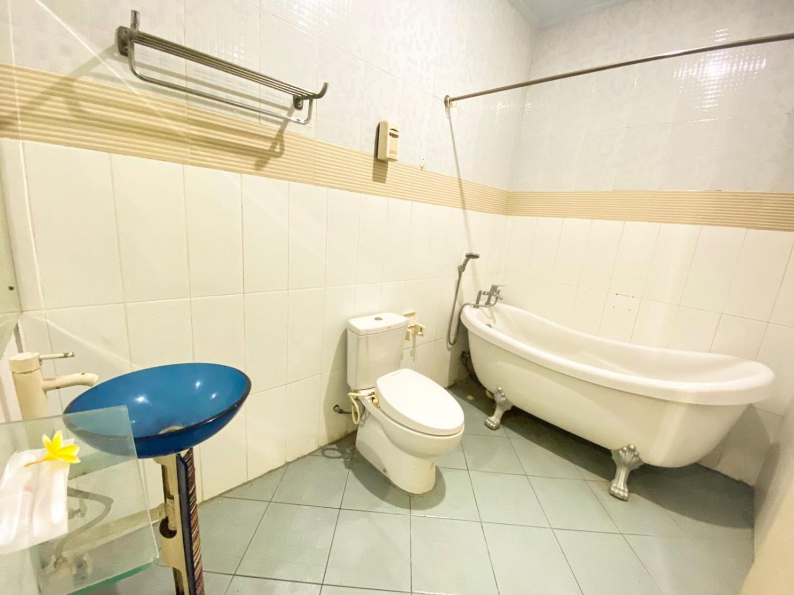Dedy Beach Inn Кута Екстериор снимка