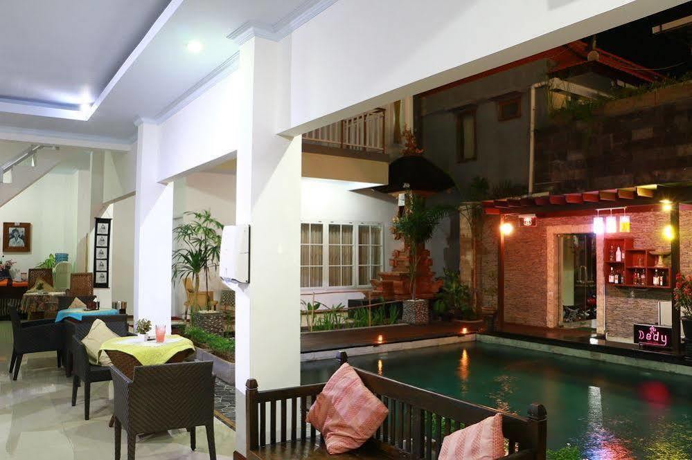 Dedy Beach Inn Кута Екстериор снимка