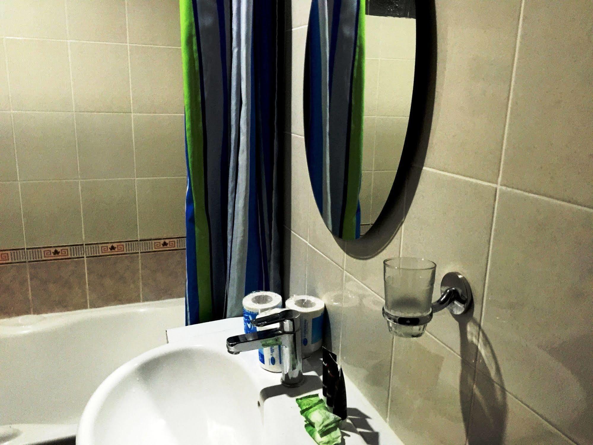Dedy Beach Inn Кута Екстериор снимка