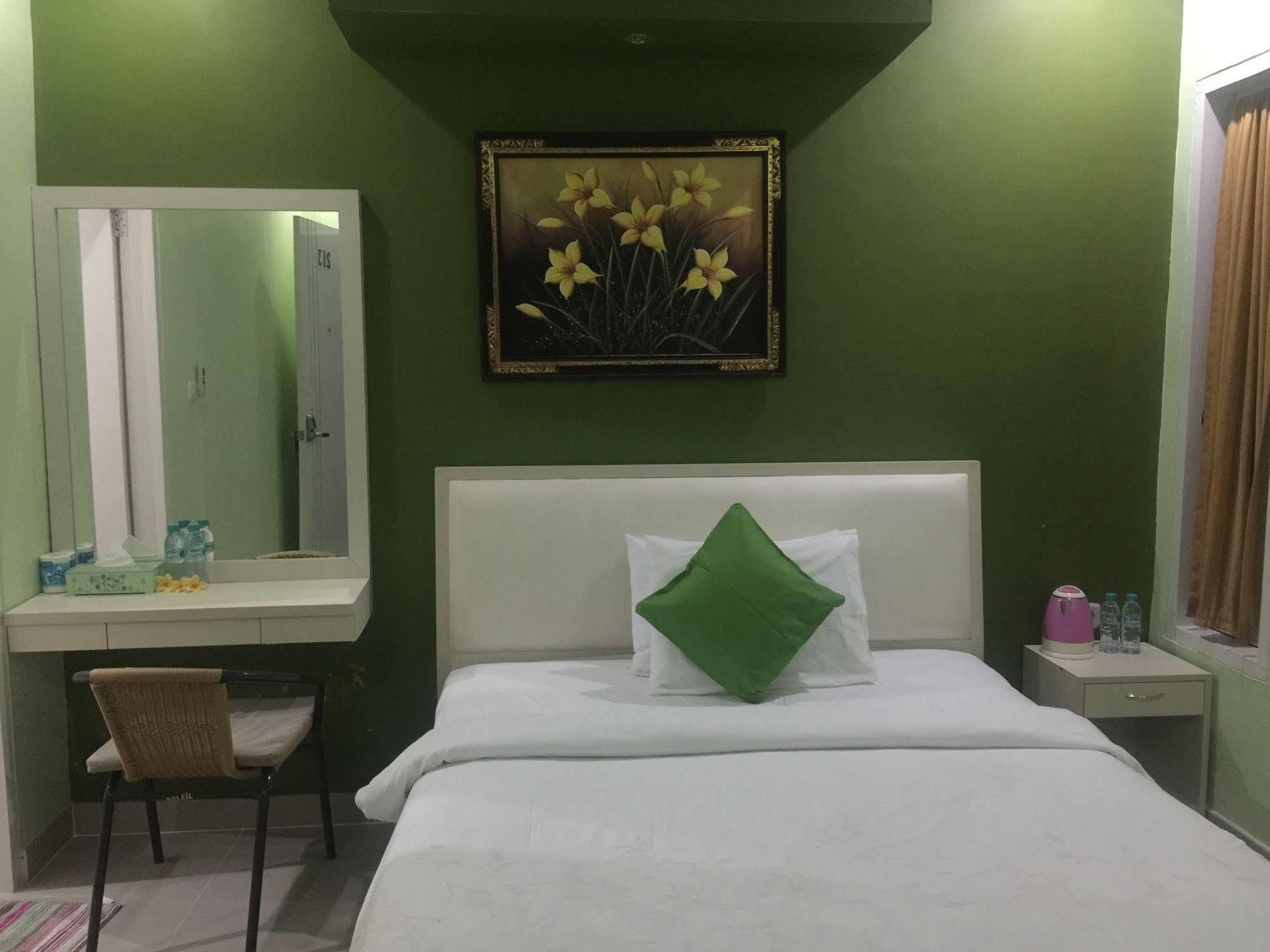 Dedy Beach Inn Кута Екстериор снимка