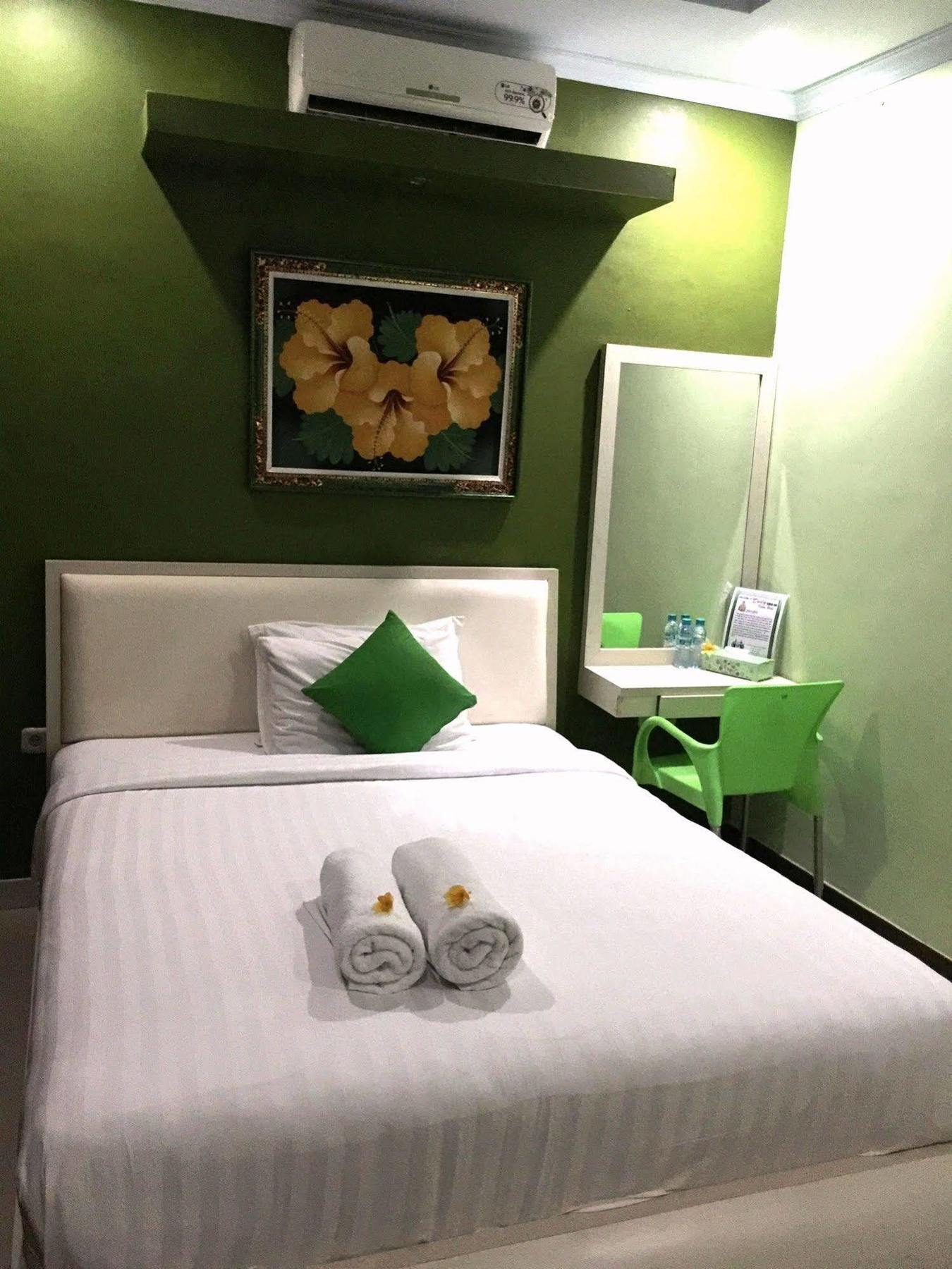 Dedy Beach Inn Кута Екстериор снимка